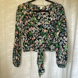 H&M Long Sleeve Black Floral Tie Waist Button V-Neck Blouse Women S